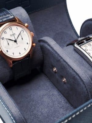 Alternative view of Leanschi 2 watch roll/blue leather
