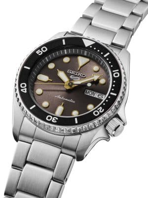 Alternative view of Seiko 5 Sports "SKX Series" 38mm - SRPL79K1